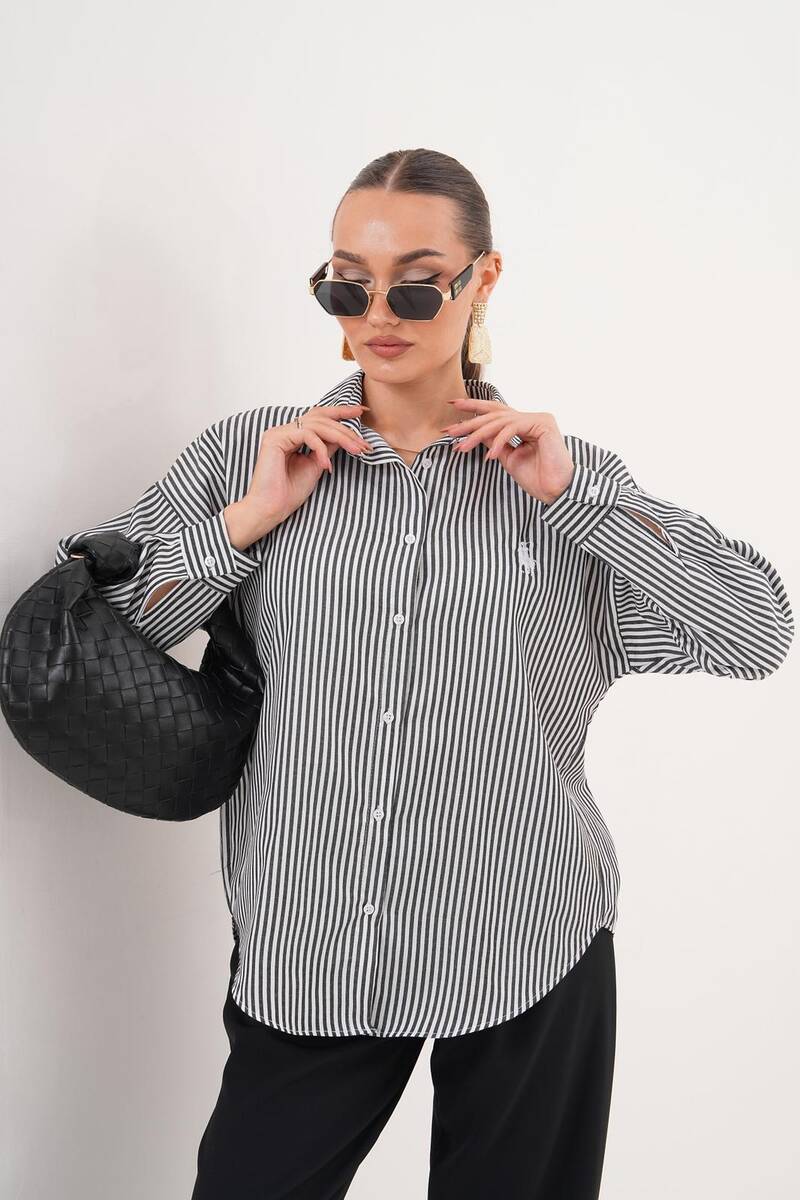 Çizgili Kısa Kadın Gömlek Çizgili Kısa Kadın Gömlek