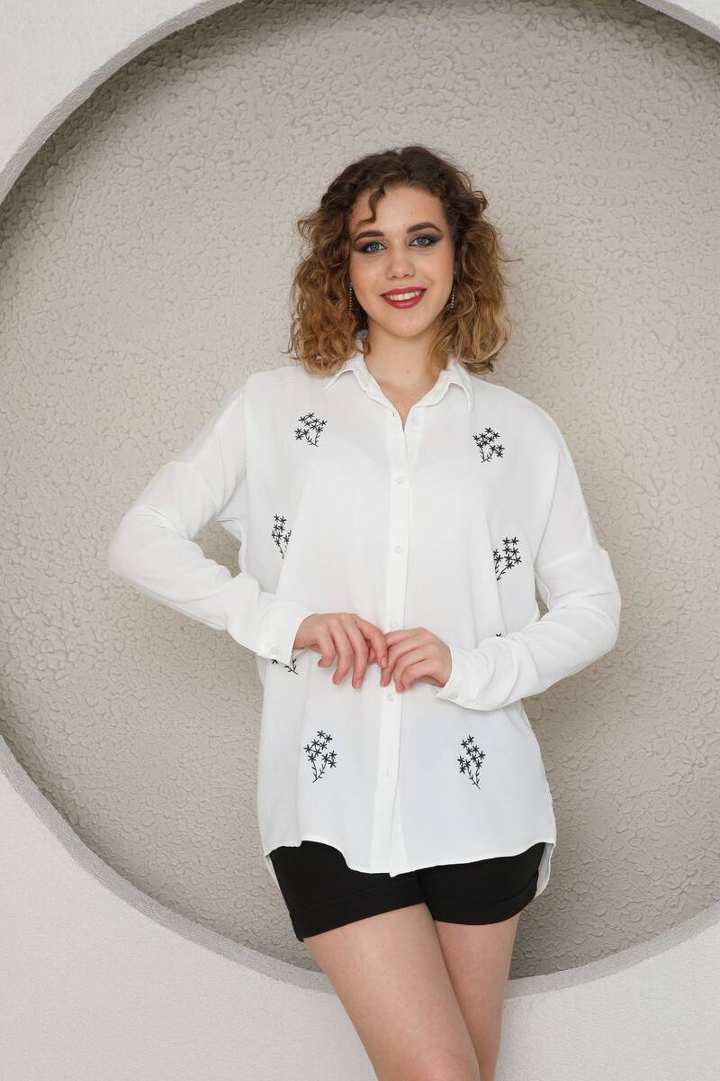İşlemeli Kadın Gömlek İşlemeli Kadın Gömlek