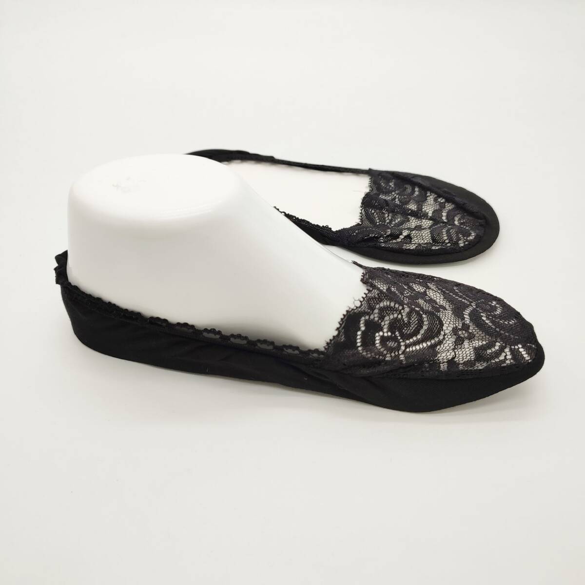 Kadın Dantelli Babet Çorap