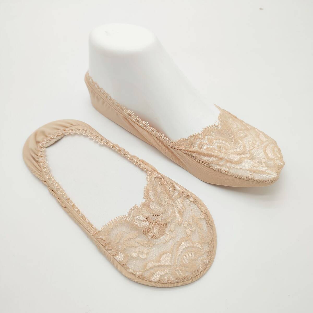 Kadın Dantelli Babet Çorap