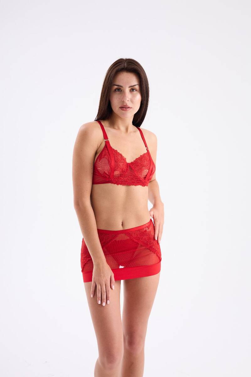 Kırmızı Etekli Sutyen Takım
