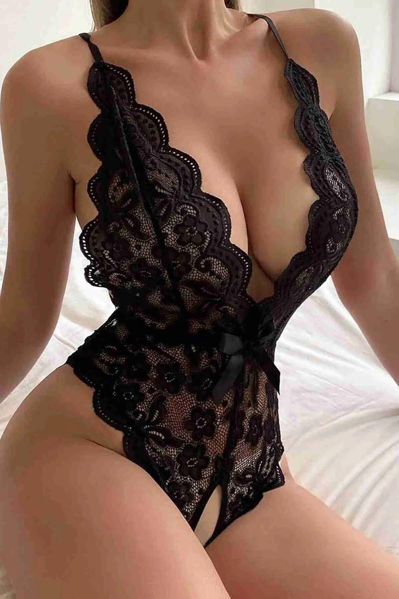 Özel Bölgesi Açık Dantel Body