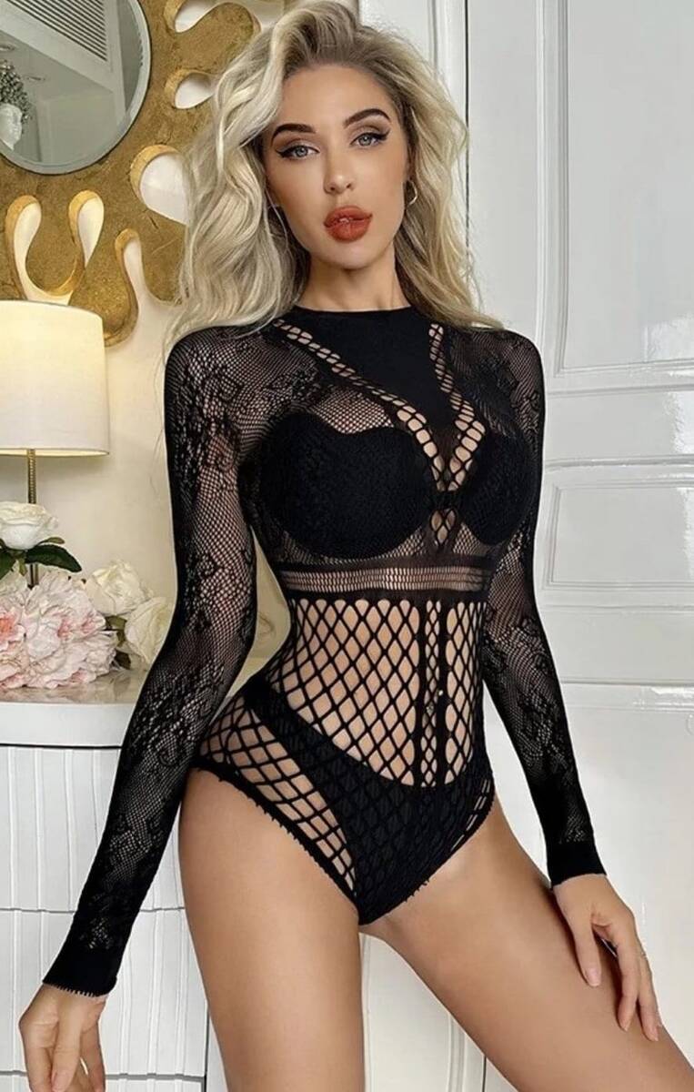 Siyah Omuz Dekolteli Vucüt Çorabı