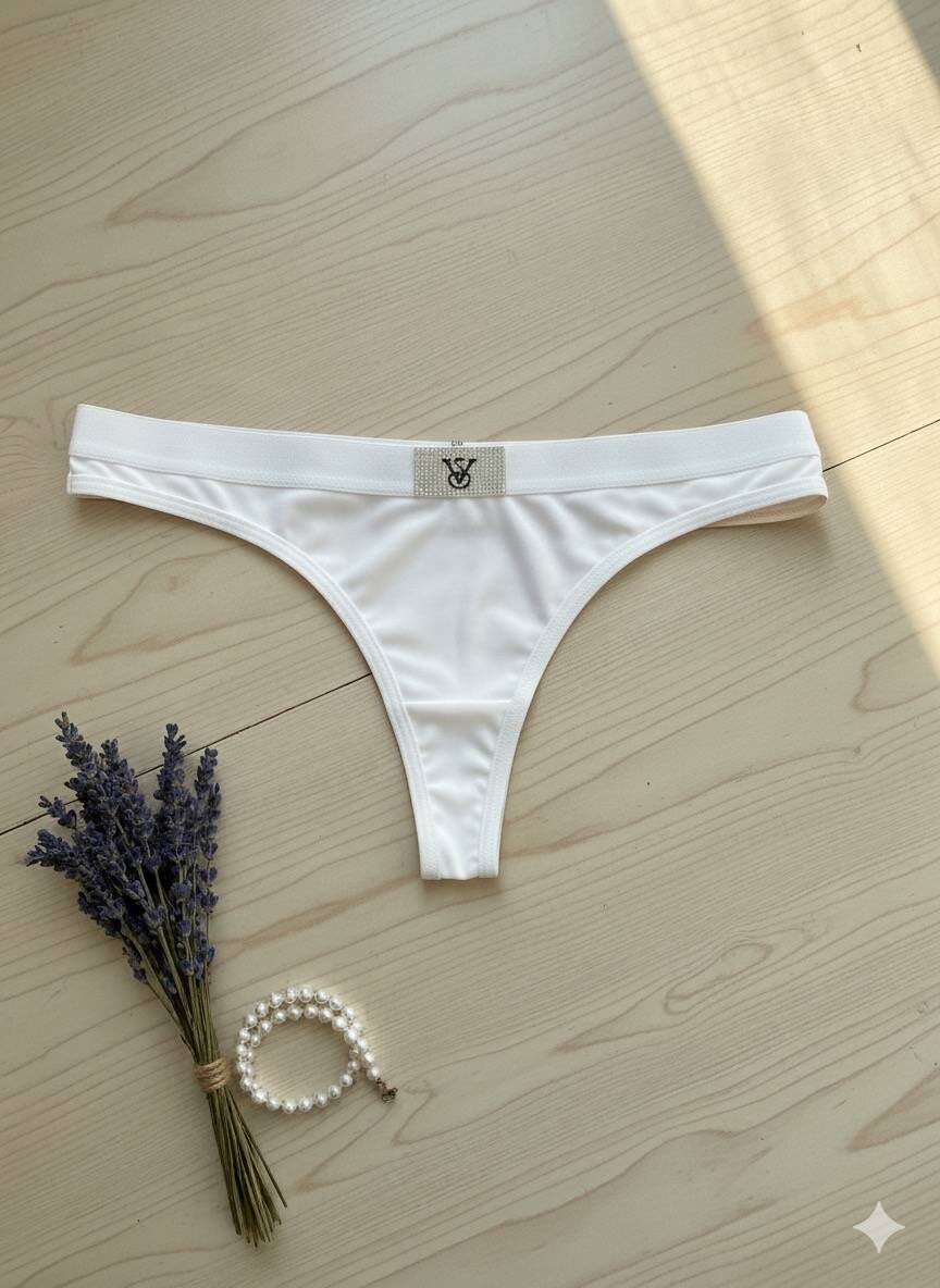 Taş İşlemeli String