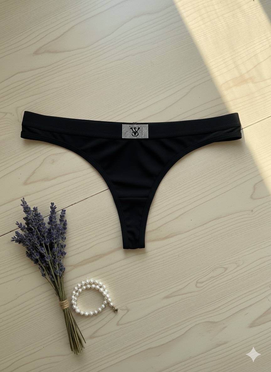 Taş İşlemeli String