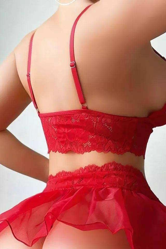 Tül Etekli Kırmızı Jartiyer Takımı